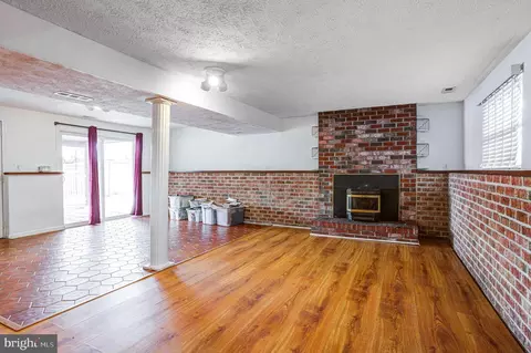 Living - 763 Shore Dr, Joppa, MD 21085 photo 3 of 3