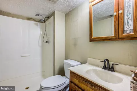 Bath - 763 Shore Dr, Joppa, MD 21085 photo 3 of 3