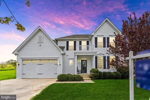 727 Falcon Ln, Aberdeen, MD 21001