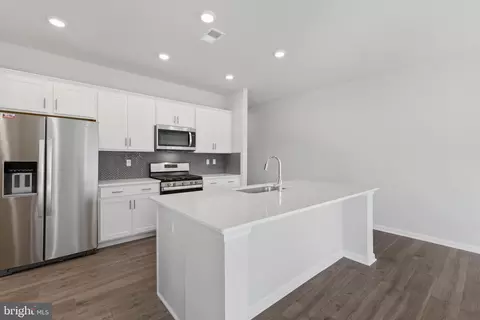 Kitchen - 737 Pickerel Pl, Joppa, MD 21085 photo 3 of 6