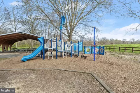 View/Area - 404 Fowler Ct, Joppa, MD 21085 photo 10 of 11