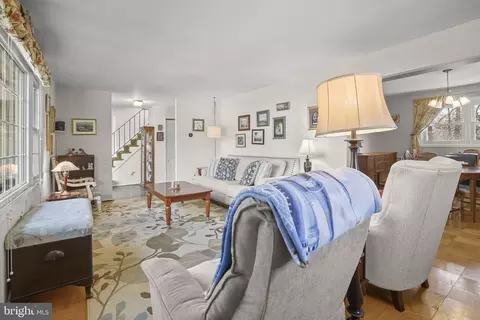 Living - 404 Fowler Ct, Joppa, MD 21085 photo 2 of 6