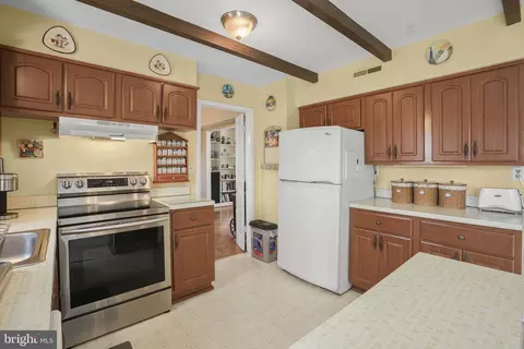 Kitchen - 404 Fowler Ct, Joppa, MD 21085 photo 1 of 7