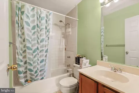 Bath - 3191 Ebbtide Dr, Edgewood, MD 21040 photo 1 of 2