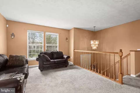 Living - 3191 Ebbtide Dr, Edgewood, MD 21040 photo 3 of 4