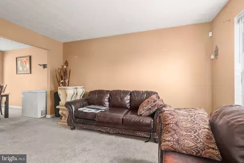 Living - 3191 Ebbtide Dr, Edgewood, MD 21040 photo 4 of 4