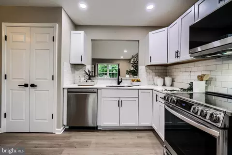 Kitchen - 3310 Cheverly Ct, Abingdon, MD 21009 photo 3 of 8