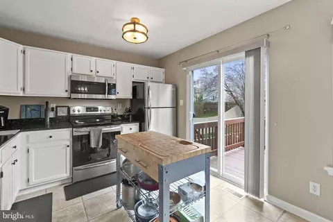 Kitchen - 311 Sunray Ct, Abingdon, MD 21009 photo 4 of 4