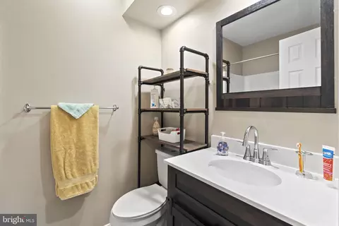 Bath - 311 Sunray Ct, Abingdon, MD 21009 photo 2 of 4
