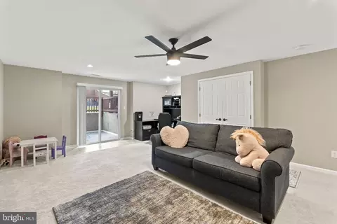 Living - 311 Sunray Ct, Abingdon, MD 21009 photo 5 of 7