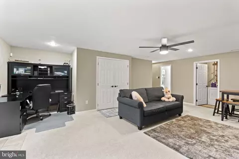 Living - 311 Sunray Ct, Abingdon, MD 21009 photo 7 of 7