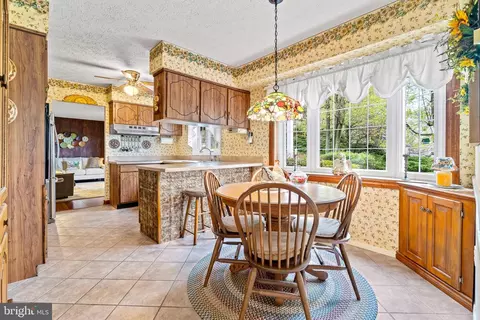 Dining - 301 Summerfield Ct, Joppa, MD 21085 photo 2 of 2