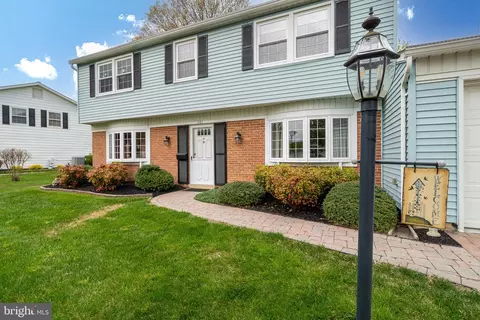 Exterior - 301 Summerfield Ct, Joppa, MD 21085 photo 2 of 7