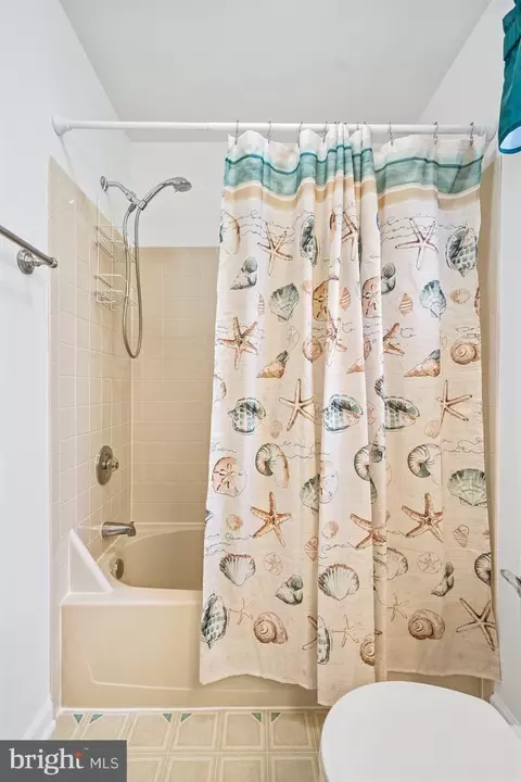 Bath - 1011 Stone Ct, Joppa, MD 21085 photo 3 of 8