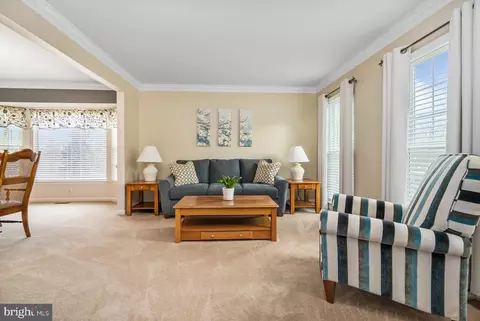 Living - 1011 Stone Ct, Joppa, MD 21085 photo 4 of 7