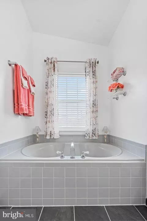 Bath - 1011 Stone Ct, Joppa, MD 21085 photo 5 of 8