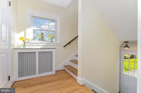 Entry Way - 805 Old Joppa Rd, Joppa, MD 21085 photo 7 of 8