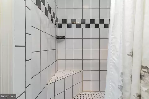 Bath - 805 Old Joppa Rd, Joppa, MD 21085 photo 5 of 10