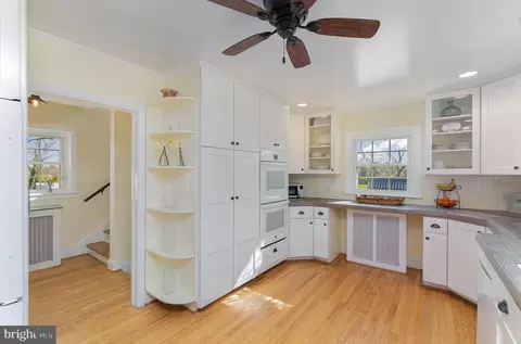Kitchen - 805 Old Joppa Rd, Joppa, MD 21085 photo 10 of 10