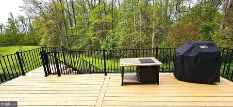 Exterior - 114 Fallston Meadow Ct, Fallston, MD 21047 photo 7 of 15