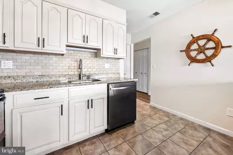 Kitchen - 526 Riviera Dr #A, Joppa, MD 21085 photo 3 of 5