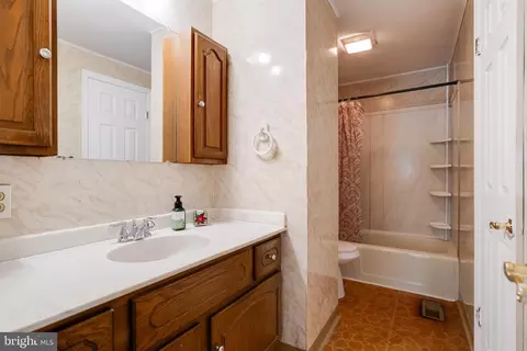 Bath - 505 Haverhill Rd, Joppa, MD 21085 photo 1 of 3