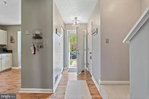 Entry Way - 636 Stone Mill Ct, Abingdon, MD 21009 photo 1 of 2