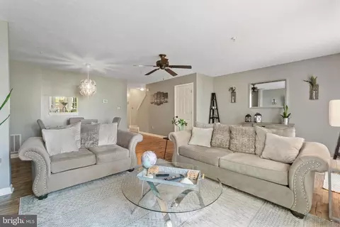 Living - 636 Stone Mill Ct, Abingdon, MD 21009 photo 2 of 6