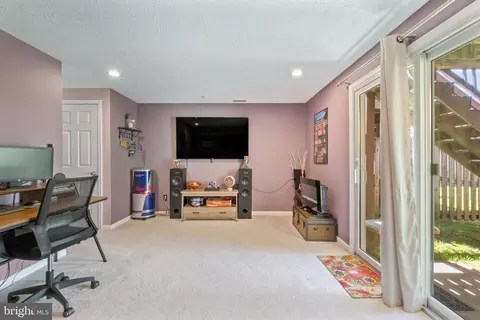 Living - 636 Stone Mill Ct, Abingdon, MD 21009 photo 6 of 6