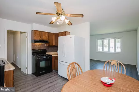 Dining - 1819 Hanson Rd, Edgewood, MD 21040 photo 4 of 5