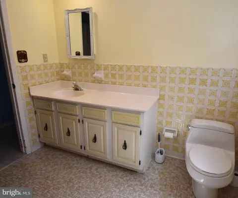 Bath - 2309 Orsburn Ln, Joppa, MD 21085 photo 3 of 8
