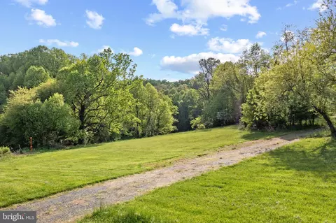 3116 Preakness Dr, Fallston, MD 21047 photo 2