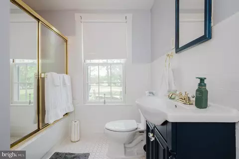 Bath - 2500 Rochelle Dr, Fallston, MD 21047 photo 5 of 6
