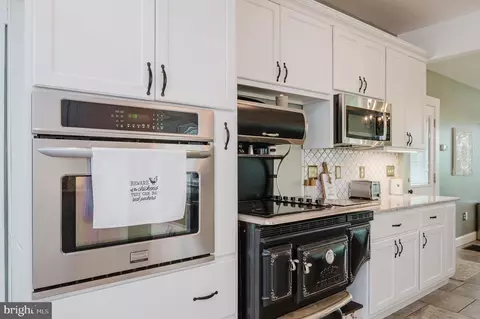 Kitchen - 2500 Rochelle Dr, Fallston, MD 21047 photo 6 of 9