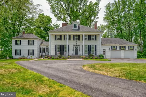 2500 Rochelle Dr, Fallston, MD 21047