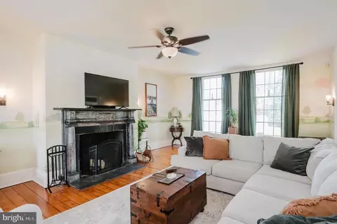 Living - 2500 Rochelle Dr, Fallston, MD 21047 photo 3 of 4