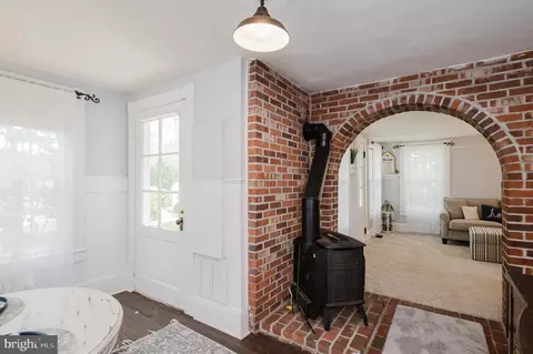 Entry Way - 2500 Rochelle Dr, Fallston, MD 21047 photo 12 of 15