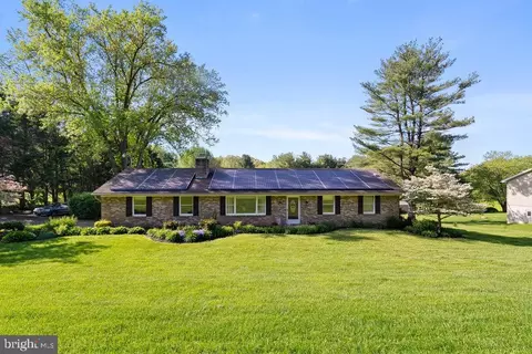 4401 Crompton Ct, White Hall, MD 21161