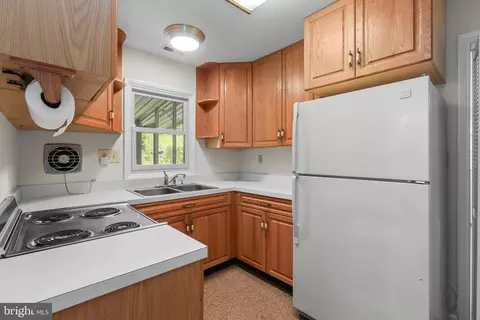 823 Bradley Rd, Joppa, MD 21085 photo 12