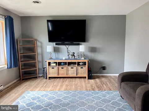 415 Bonham Rd, Joppa, MD 21085 photo 5