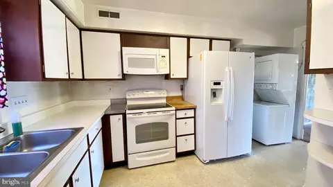 Kitchen - 514 Anchor Dr, Joppa, MD 21085 photo 1 of 2