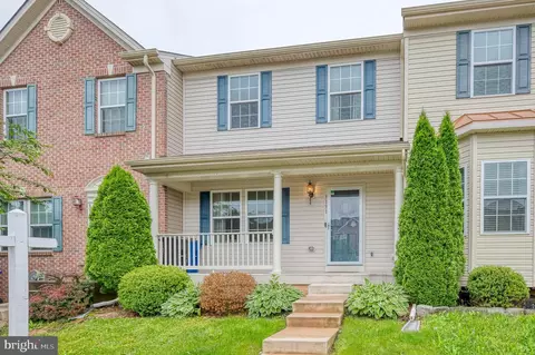 3131 Raking Leaf Dr, Abingdon, MD 21009