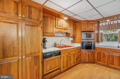 1033 Erwin Dr, Joppa, MD 21085 photo 12