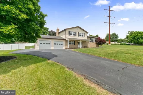 Exterior - 2504 Tally Ho Dr, Fallston, MD 21047 photo 2 of 9