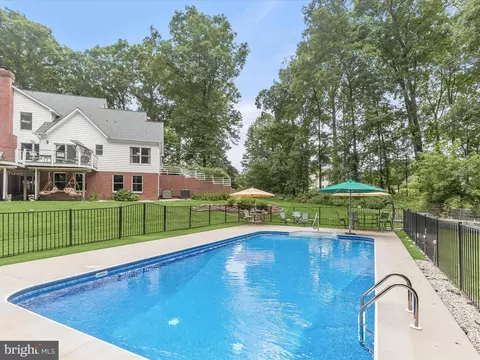 Exterior - 3303 Pritchett Ln, Fallston, MD 21047 photo 18 of 28