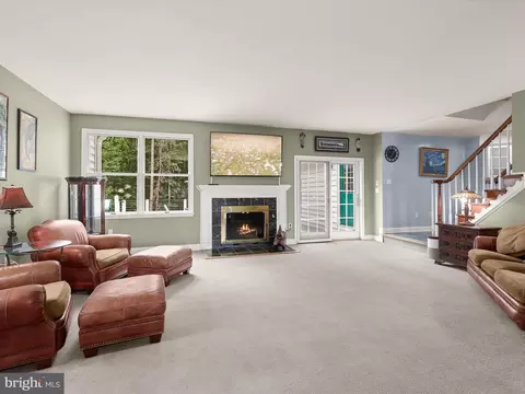 Living - 3303 Pritchett Ln, Fallston, MD 21047 photo 3 of 6