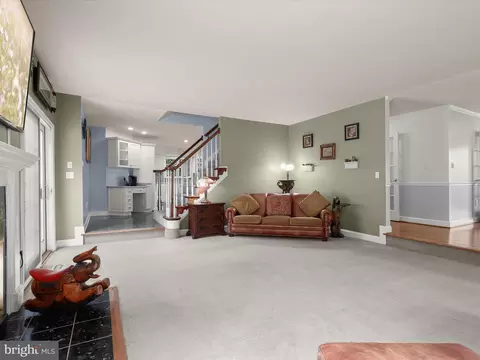 Living - 3303 Pritchett Ln, Fallston, MD 21047 photo 2 of 6