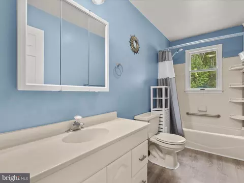 Bath - 3303 Pritchett Ln, Fallston, MD 21047 photo 1 of 10