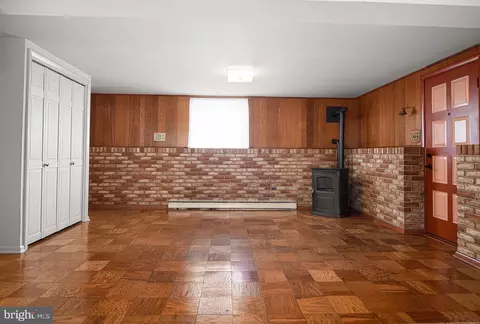 Living - 2402 Bluefield Cir, Joppa, MD 21085 photo 7 of 9