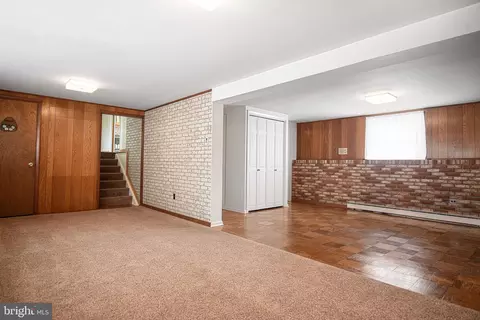 Living - 2402 Bluefield Cir, Joppa, MD 21085 photo 8 of 9